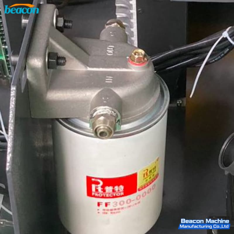 Diesel filter element with mounting bracket